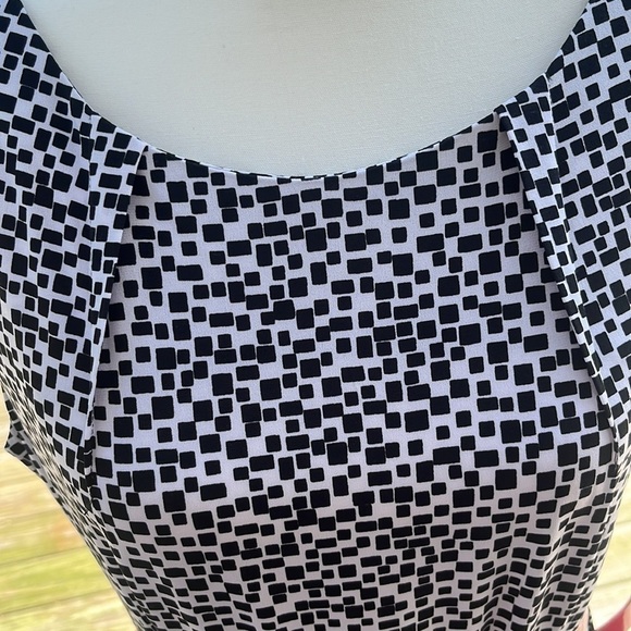 Dressbarn black white swing dress red belt cap sleeves geometric print NWT midi - Picture 6 of 13